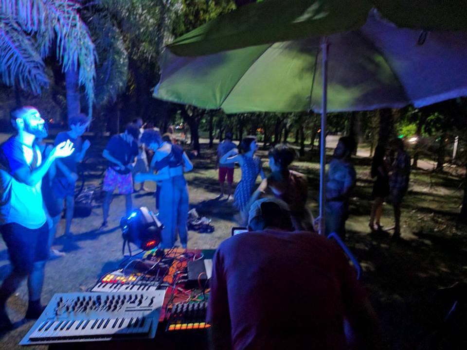 img01